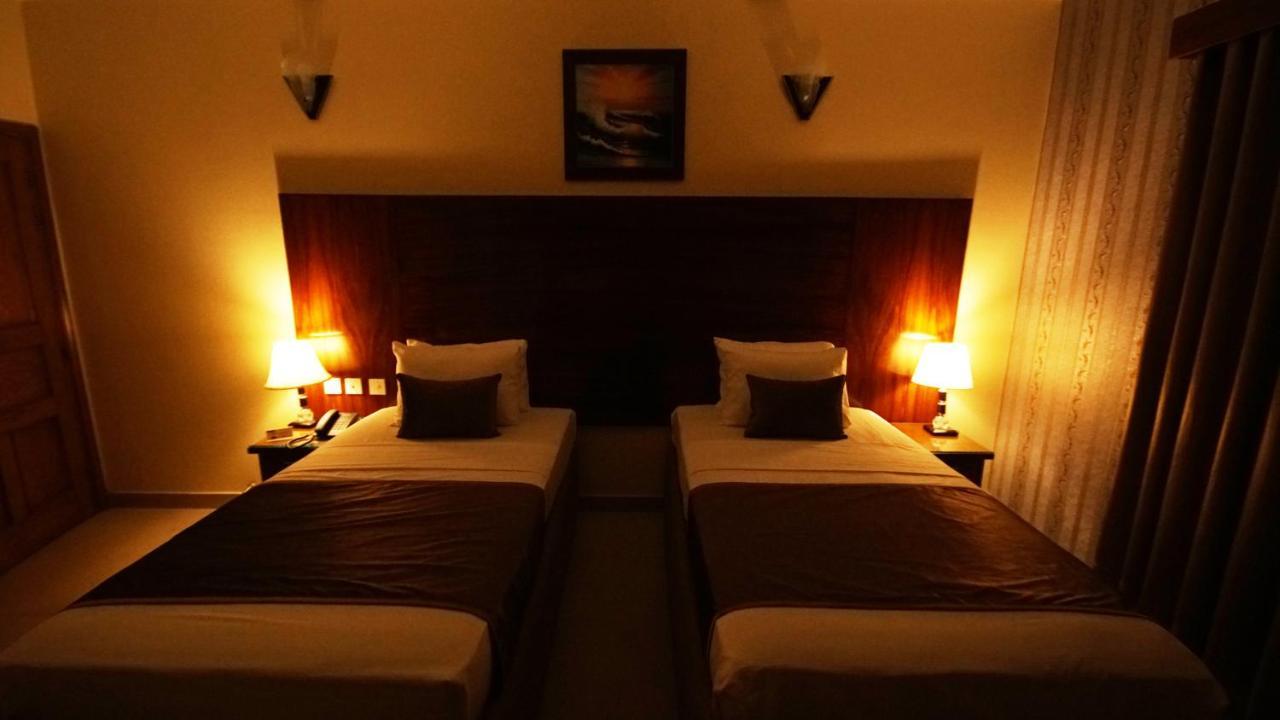 World Inn Hotel Karachi Luaran gambar