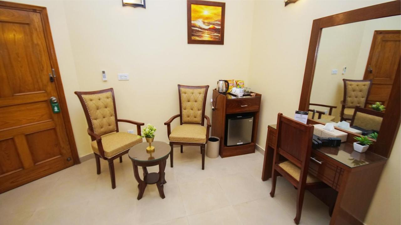 World Inn Hotel Karachi Luaran gambar