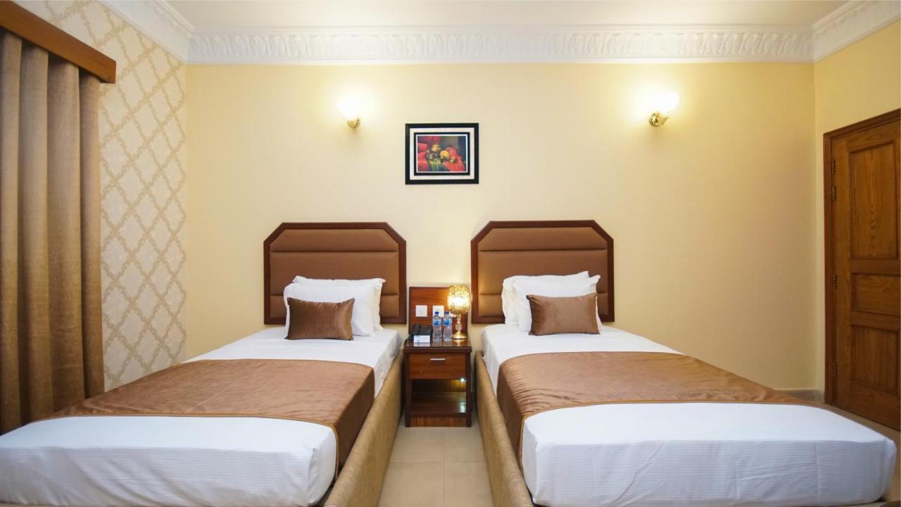World Inn Hotel Karachi Luaran gambar