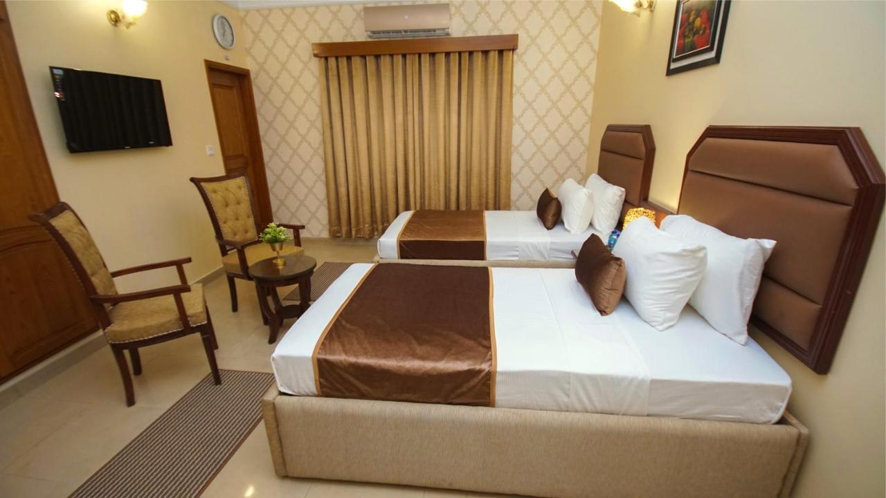 World Inn Hotel Karachi Luaran gambar
