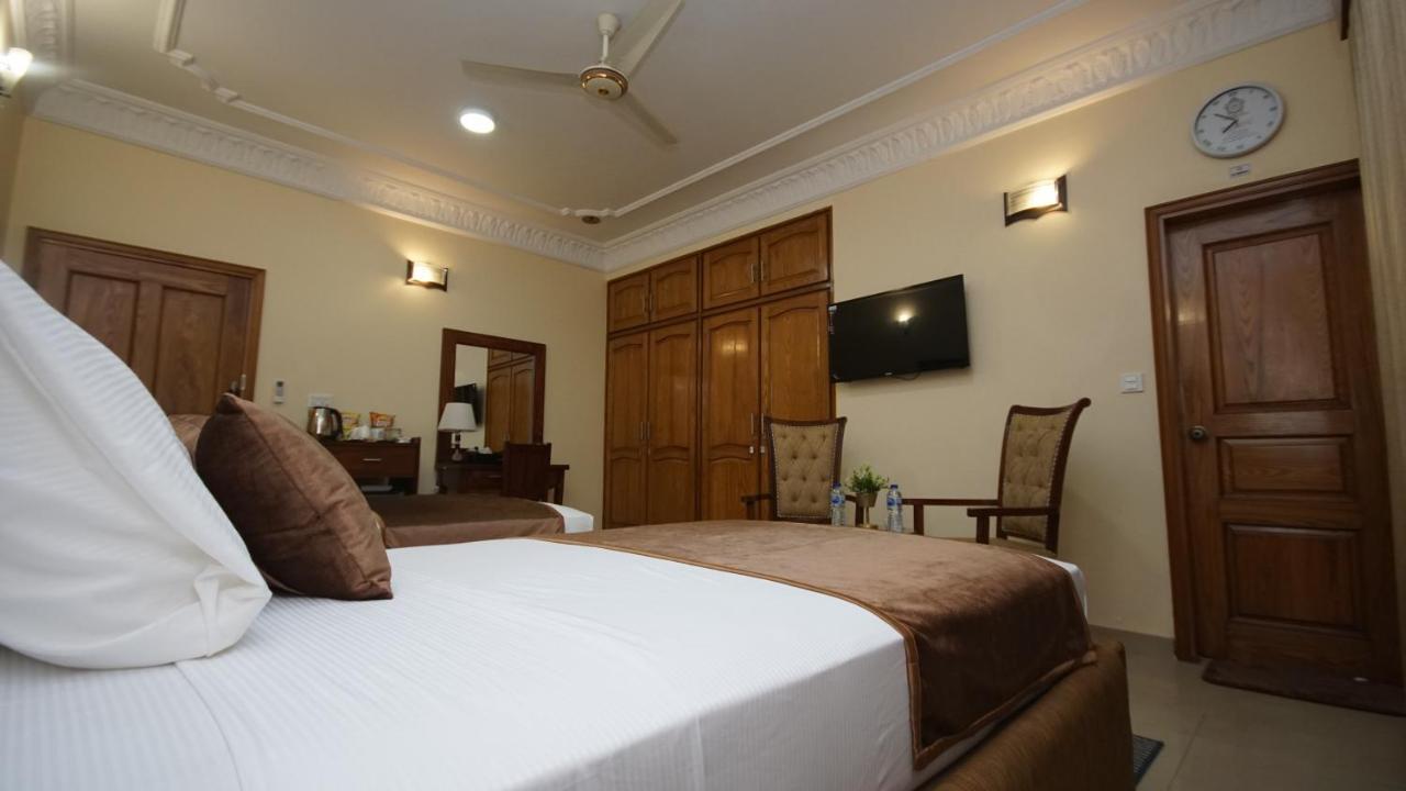 World Inn Hotel Karachi Luaran gambar