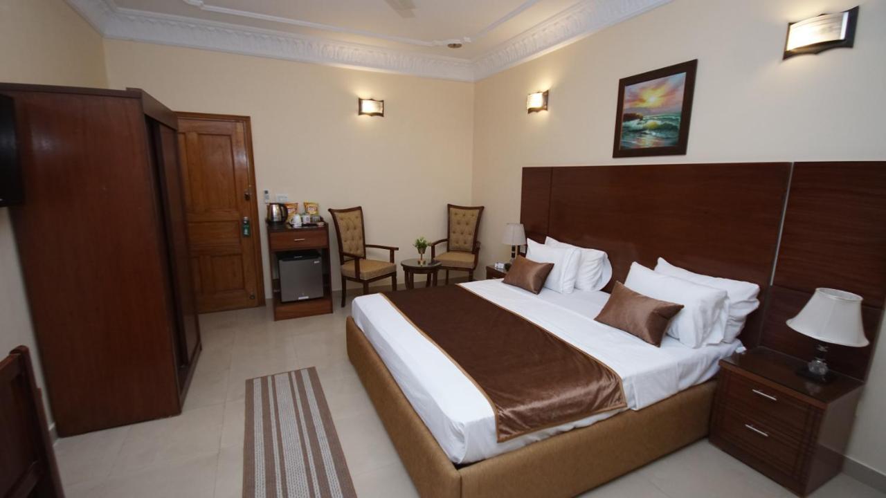 World Inn Hotel Karachi Luaran gambar