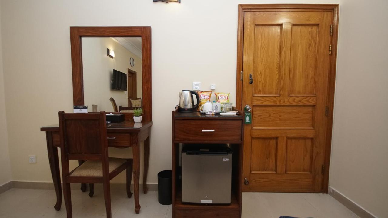 World Inn Hotel Karachi Luaran gambar