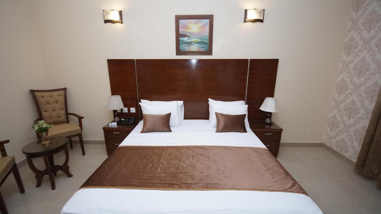 World Inn Hotel Karachi Luaran gambar