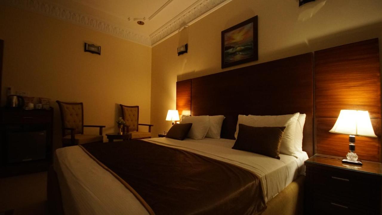 World Inn Hotel Karachi Luaran gambar