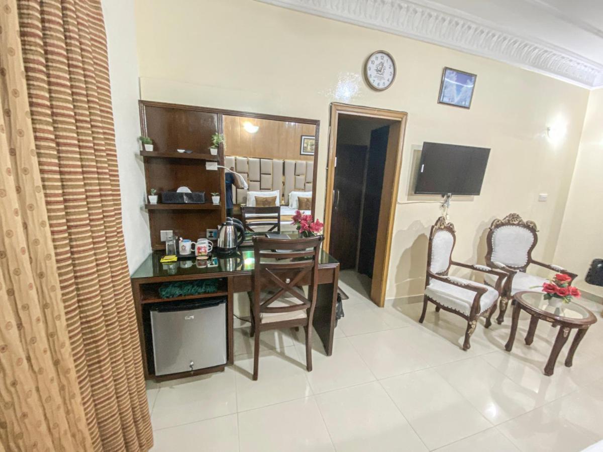 World Inn Hotel Karachi Luaran gambar