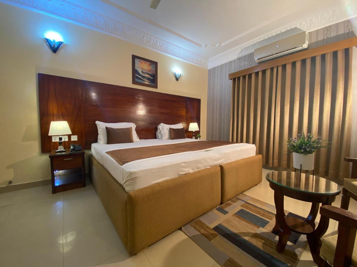 World Inn Hotel Karachi Luaran gambar